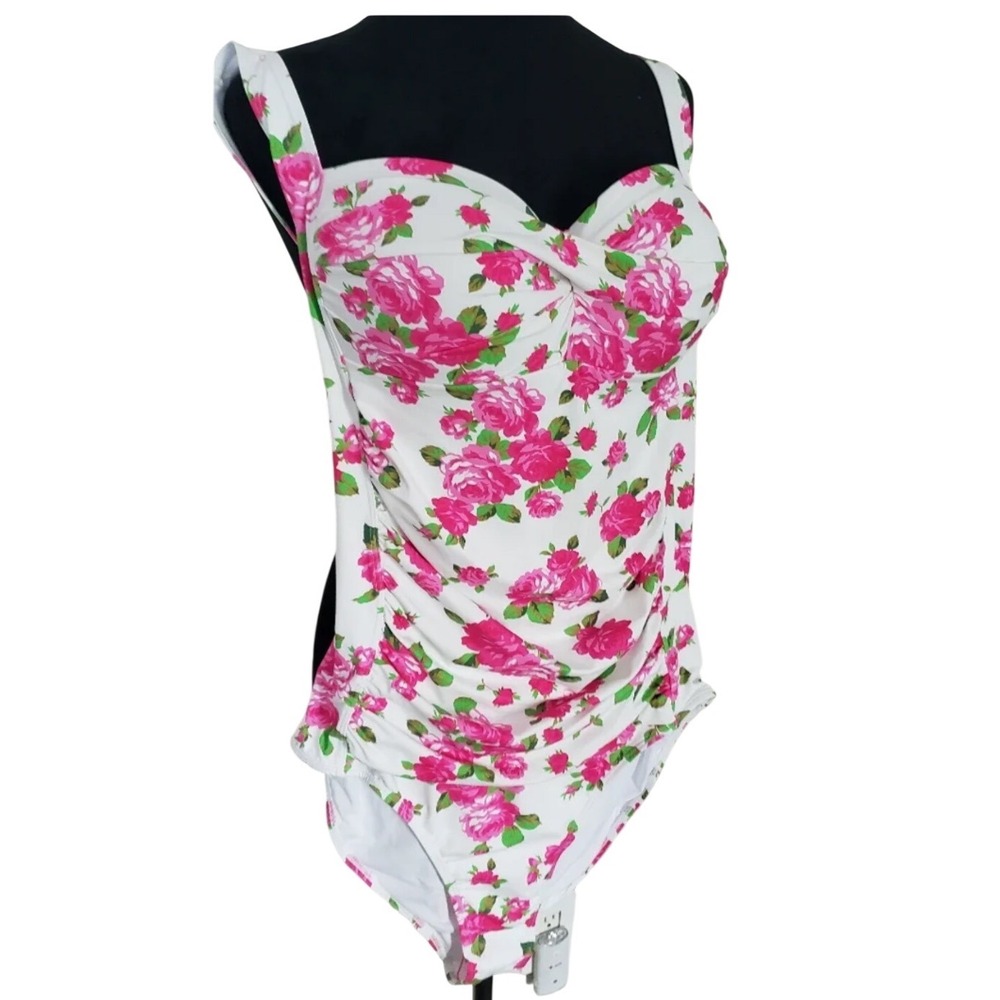 Betsey Johnson Swimsuit Women 1X White Pink Floral New Ruched Gold Chain Detail